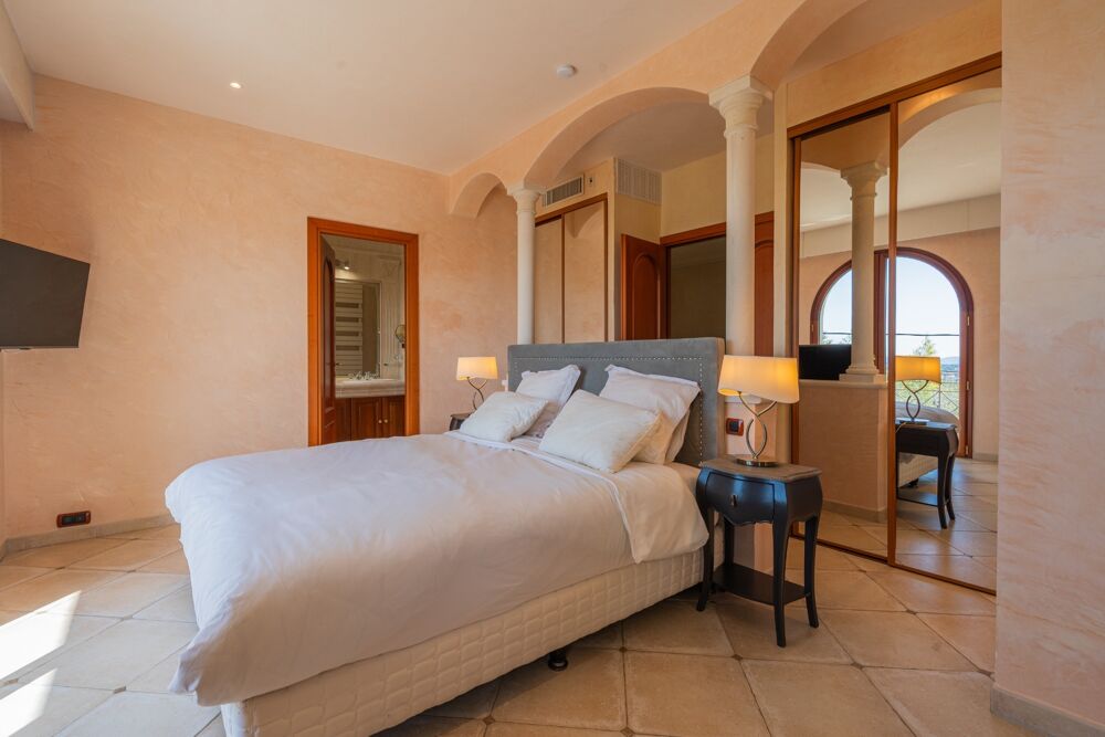 à vendre  Villa Grasse (06130)