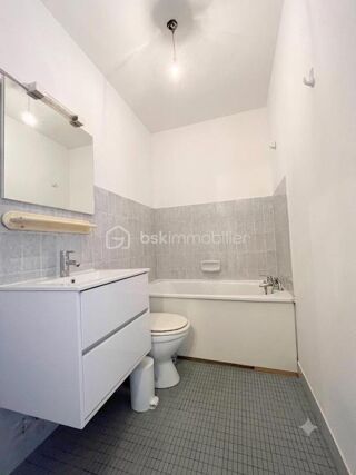  Appartement à louer 1 pièce 28 m²