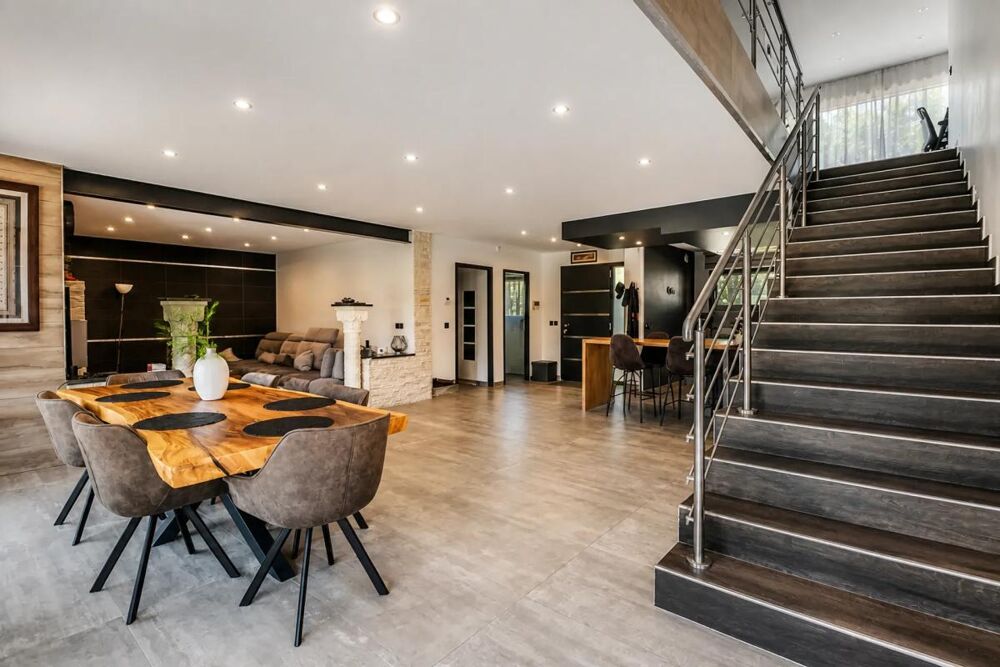 THONON-Corzent Villa de 227 m² avec T2 indépendant