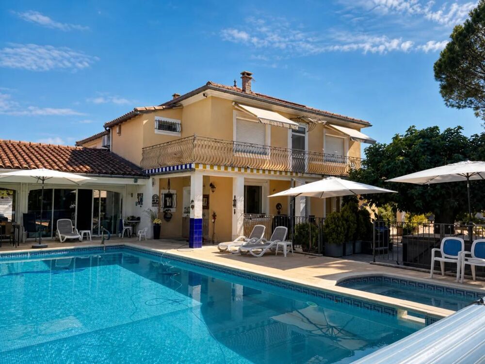 Maison de 6 pièces de 310 m² à Caromb