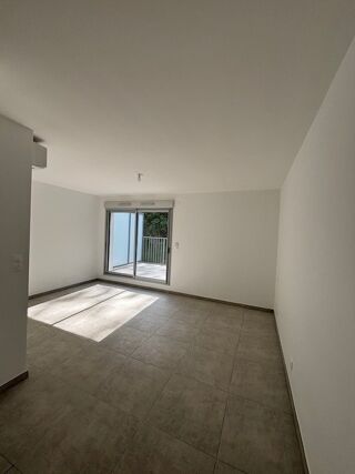 Appartement à louer 1 pièce 27 m²