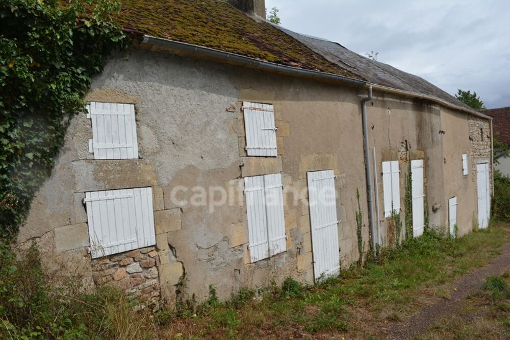 Grange sur terrain constructible de 8267 m2 en partie boisé à CRUX LA VILLE (58330)
