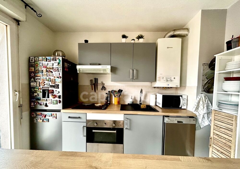 Vente Appartement Appartement lumineux avec balcon – Résidence Petit Prince, rue Mermoz Aubagne
