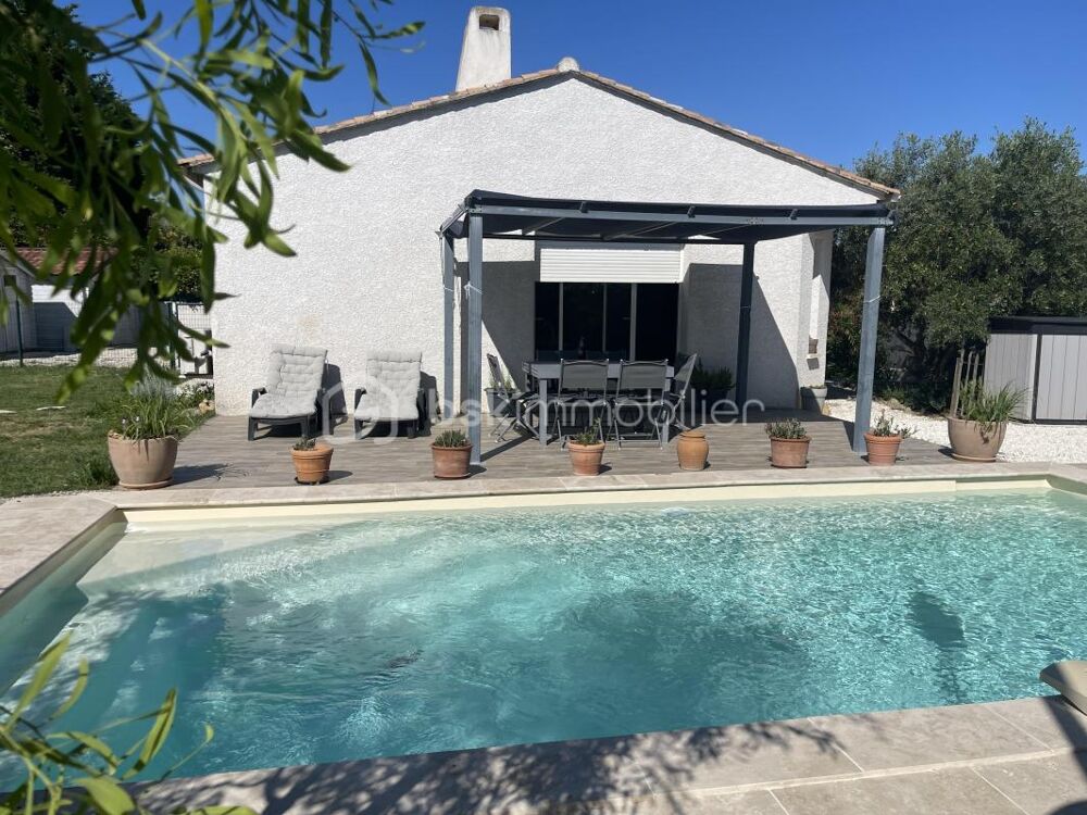 Vente Villa EXCLUSIVITE : VILLEVEYRAC, entre Sète et Montpellier, Villa de plain-pied offrant 4 chambres et jardin arboré avec piscine Villeveyrac