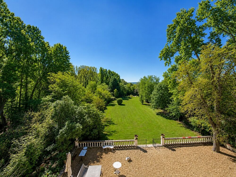 Maison 14 pièces / 420 m² / 2 808 000 EUR / AIX-EN-PROVENCE
