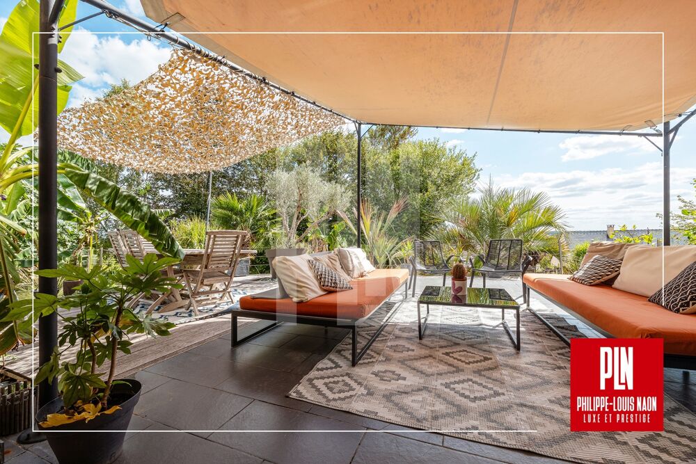 MAISON D'ARCHITECTE DE 5 CHAMBRES AVEC GRANDS VOLUMES ET JARDIN EXOTIQUE