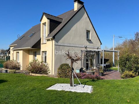   Pavillon de 2004 Maison - 7 pi�ce(s) - 122 m�