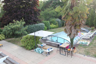  Maison à louer 8 pièces 261 m²