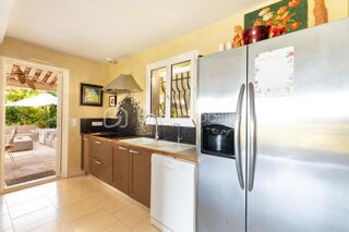  Villa  vendre 6 pices 312 m