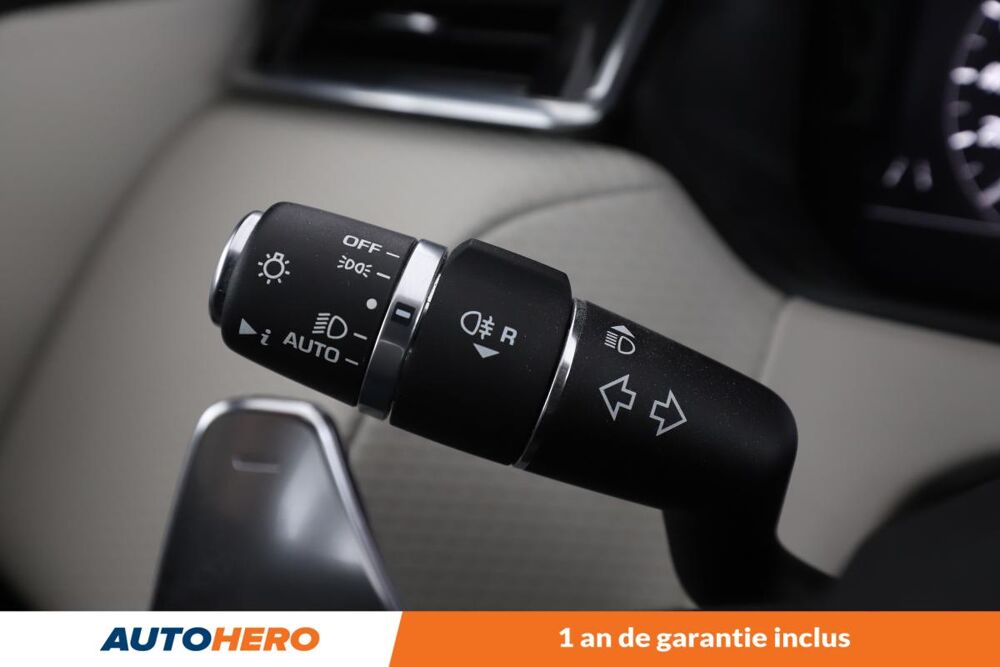Range rover velar 2.0 P250 4WD R-Dynamic SE Auto 250 ch 2019 occasion 92130 Issy-les-Moulineaux