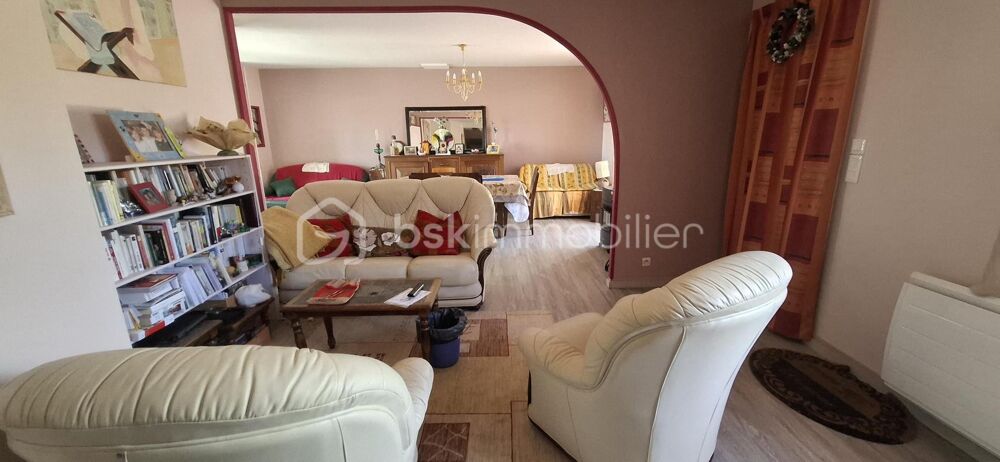 Exclusivité BSK Immobilier! Maison traditionnelle spacieuse de 140 m2 dans un environnement paisible