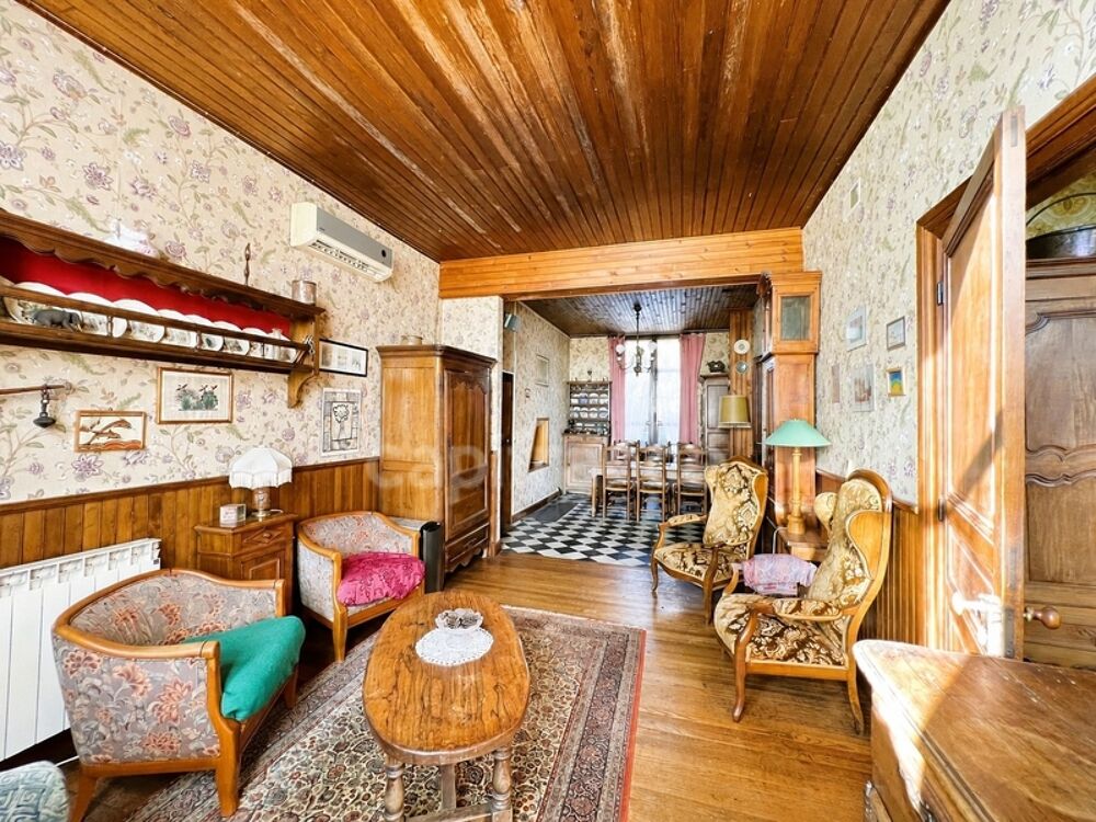 Maison de caractère de 157 m² avec dépendances et terrain constructible - Chevanceaux (17)