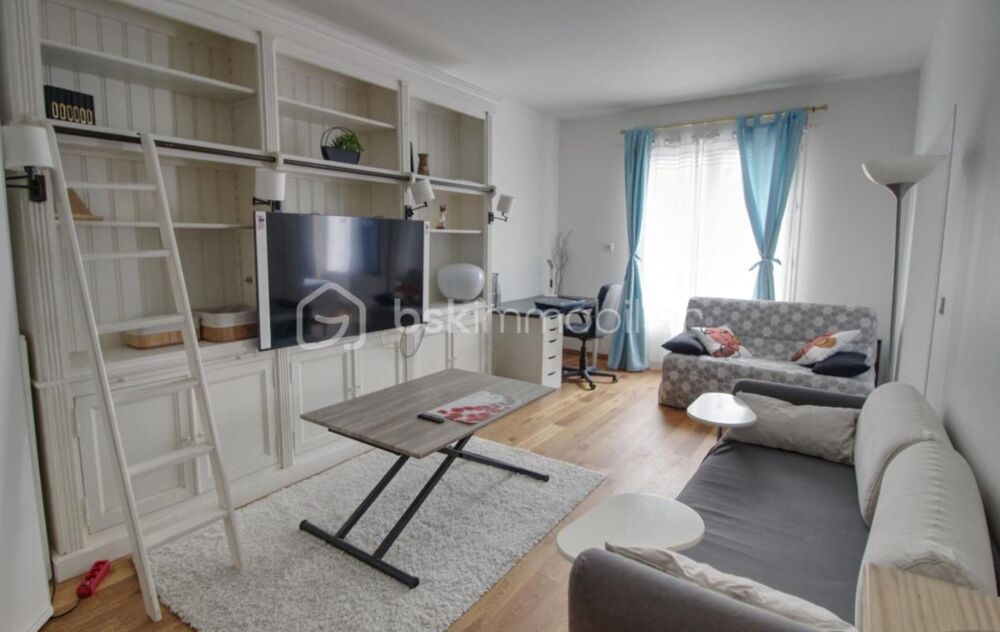 Vente Appartement APPARTEMENT 2 pièces de 44 m2 - Métro Saint-Fargeau et Télégraphe à 300 m Paris 19