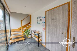  Immeuble à vendre 11 pièces 305 m²