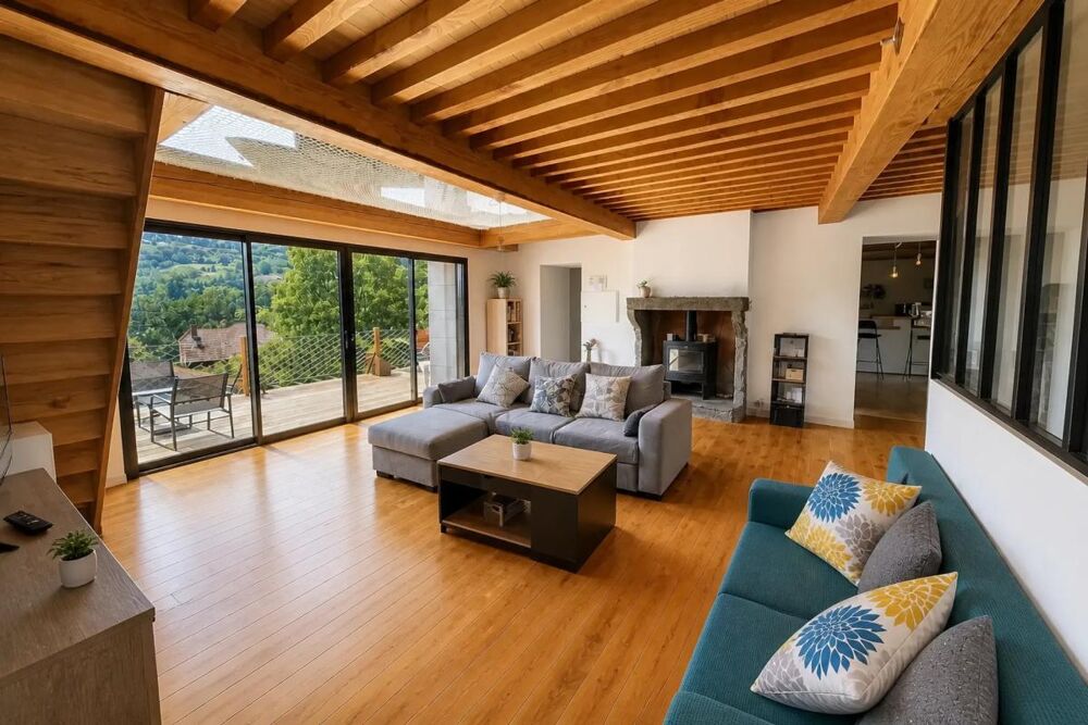 Maison de caractère entièrement rénovée  173 m²  Terrain de 1 100 m²  Romagnat