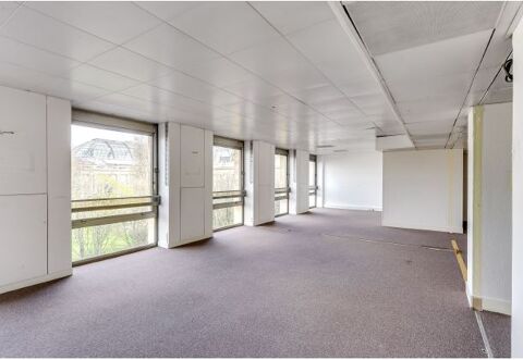 Bureaux &agrave; louer 175 m&sup2; 12819 75008 Paris