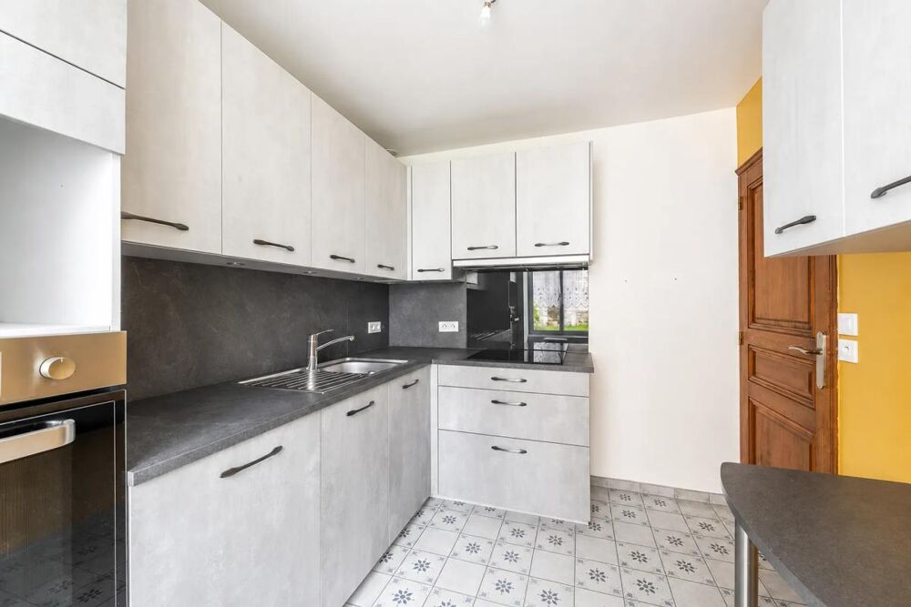 Maison de caractère avec jardin - 112 m2 - Villeneuve-le-Comte