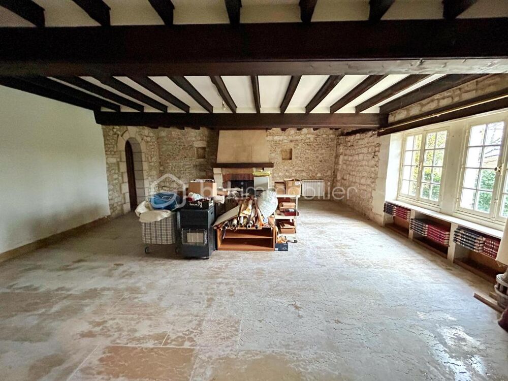 Maison 148m2 ancienne bergerie 3 335 m2 de terrain Courson les Carrières