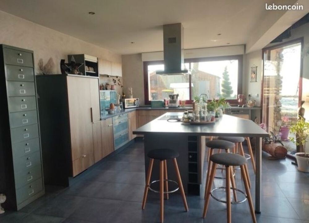 Location Maison Maison de 150m2 à louer sur Locqueltas Locqueltas
