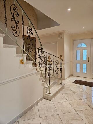  Maison � vendre 7 pi�ces 204 m�