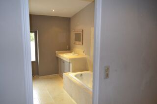  Maison à louer 7 pièces 200 m² Sarrians