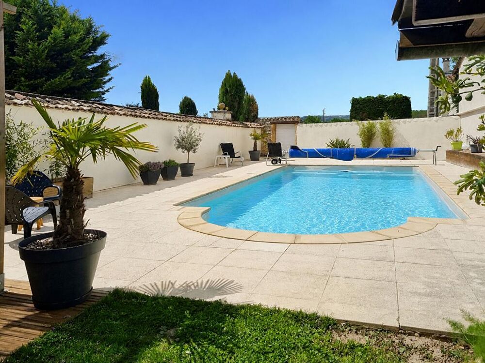Maison Les Cheres 8 pièces 220 m2, garage, piscine