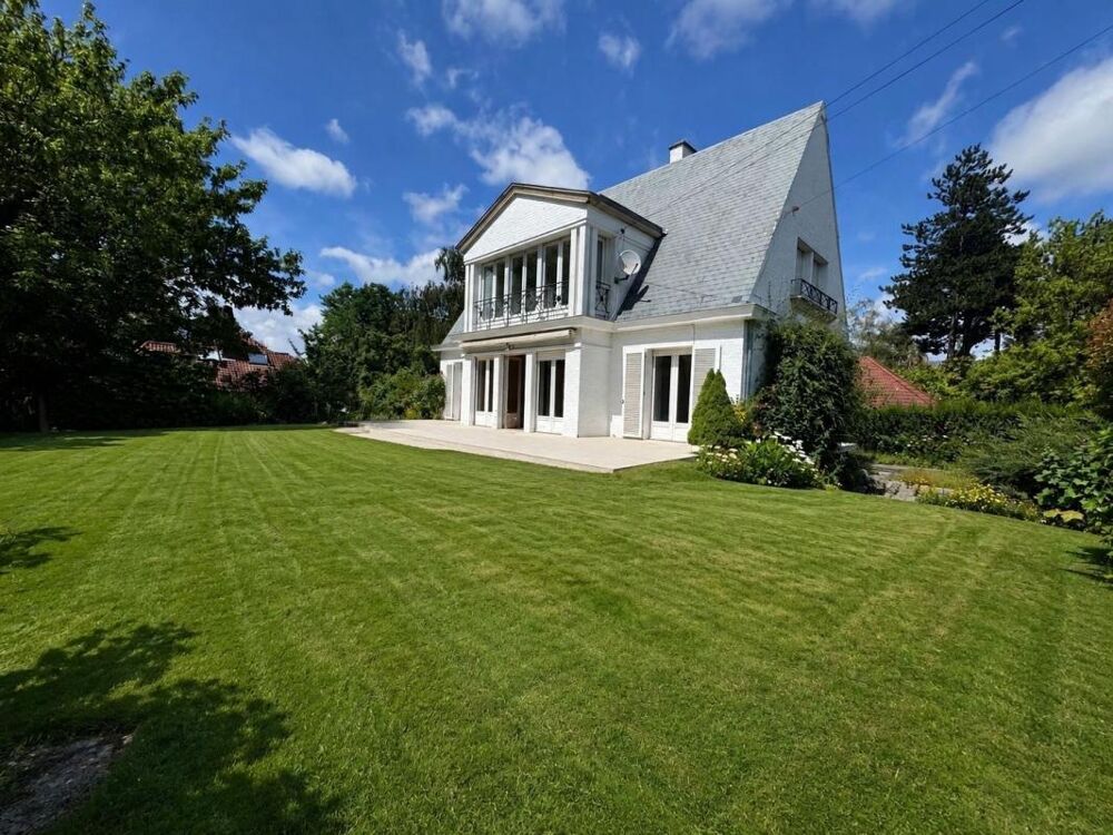 Maison 4 pièces 137 m² · à Croix · 137 m² · 630 000 €