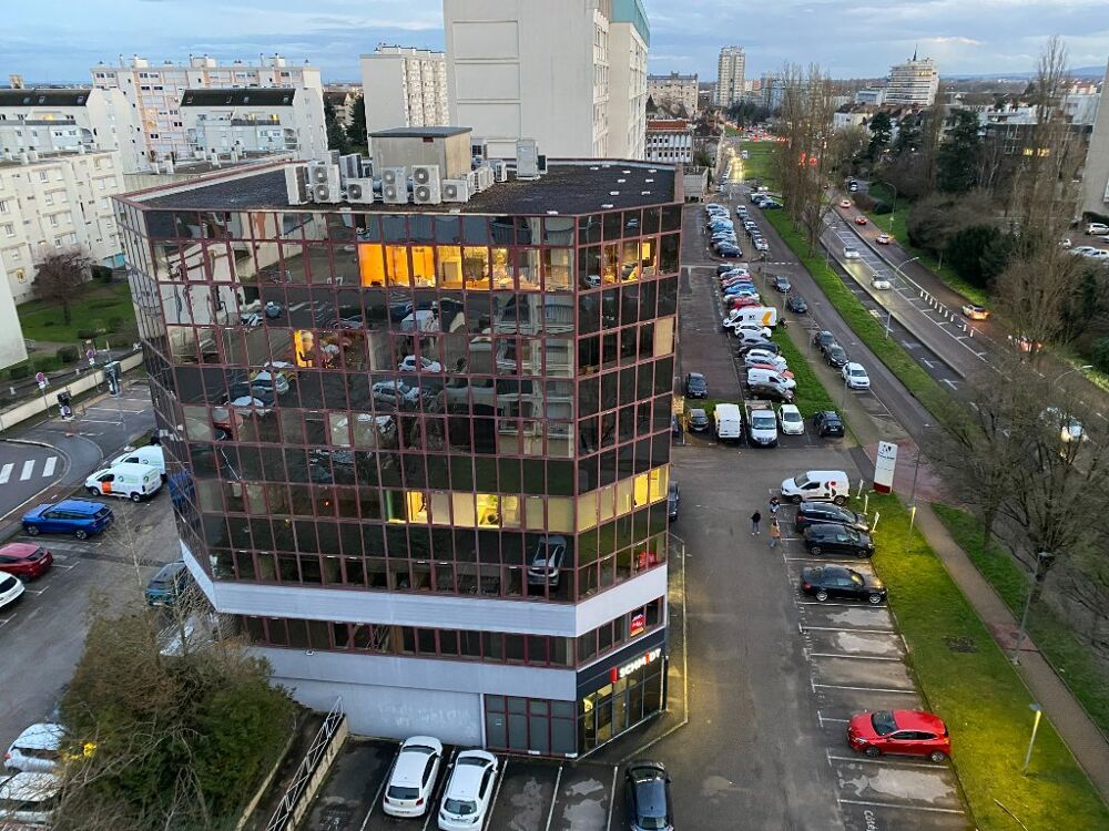   A LOUER - BUREAUX 