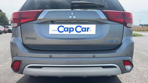 Outlander 2.4 MIVEC 224 Plug in Hybrid 4WD CVT Business 2019 occasion 76230 Isneauville