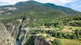  Chalet  vendre 10 pices 240 m Guillestre