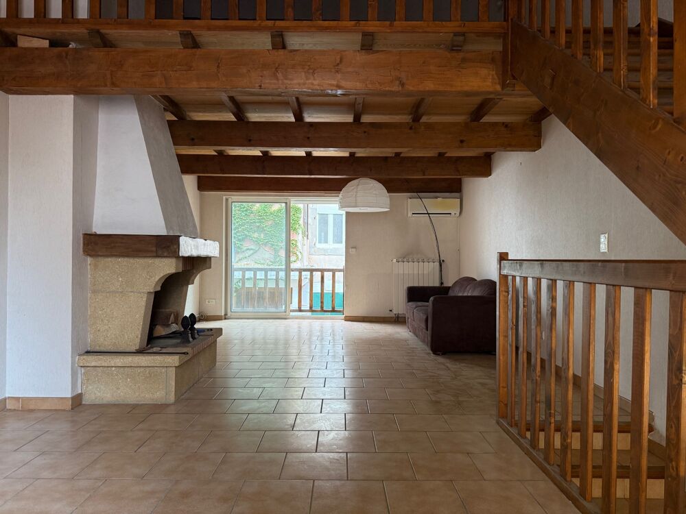 Demeure de caractère au coeur de Lézignan-Corbières avec patio privatif  217 m² habitables