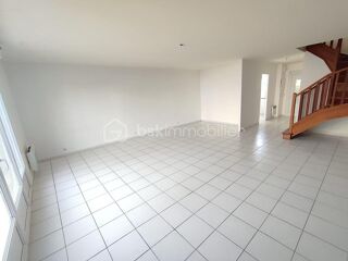  Maison à louer 5 pièces 102 m²