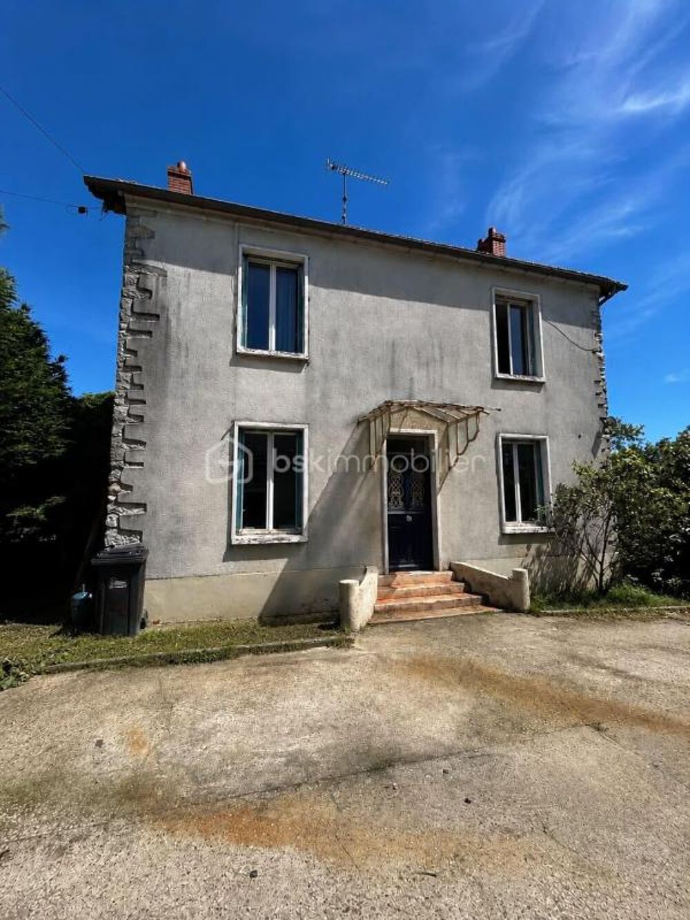 EXCLUSIVITÉ  Maison de caractère à rénover avec jardin  Méréville