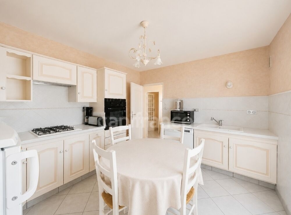 Vente Maison À vendre : Villa grand garage à CHATENOY-EN-BRESSE (71) – 4 chambres, 183 m² habitables terrain de 1728 m² Chalon sur saone