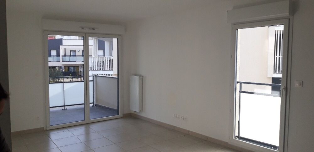Location Appartement T2 avec parking et balcon à MARSEILLE Marseille 10