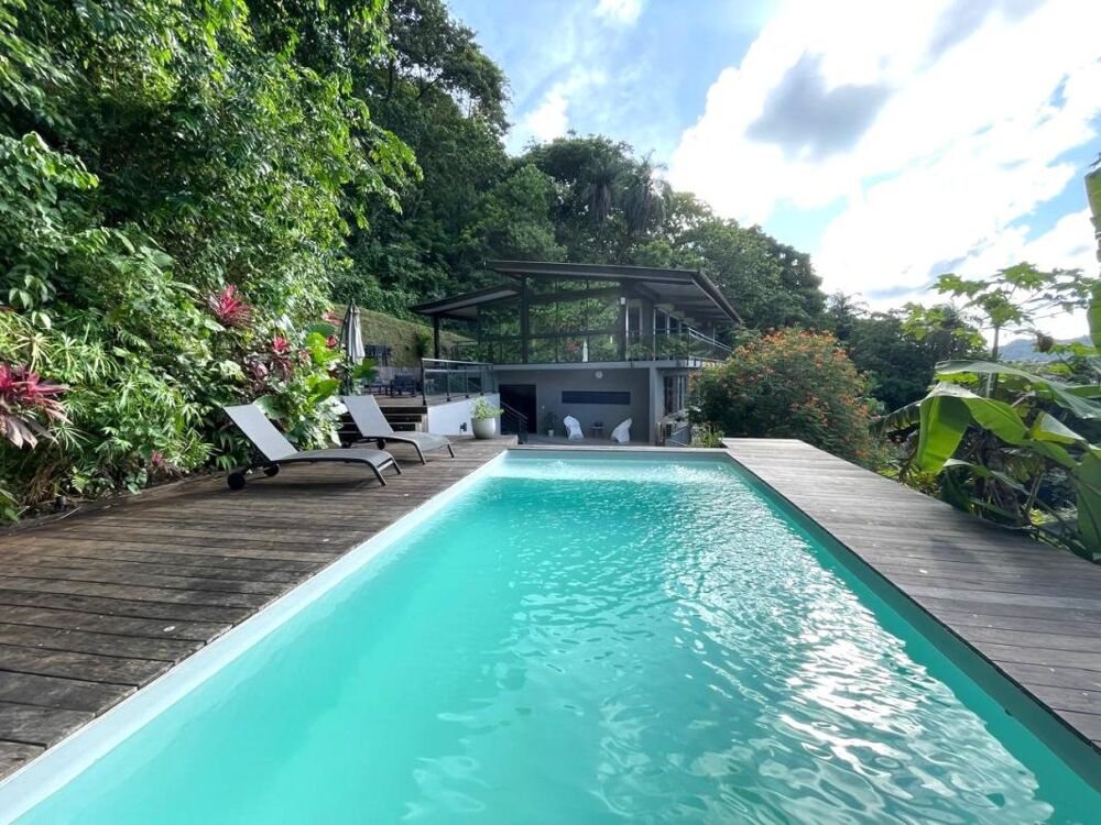 Vente Villa Route des plages à Remire Montjoly VILLA 5 pièce(s) 200 m2+PISCINE Remire montjoly