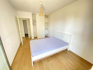  Appartement à louer 5 pièces 95 m²