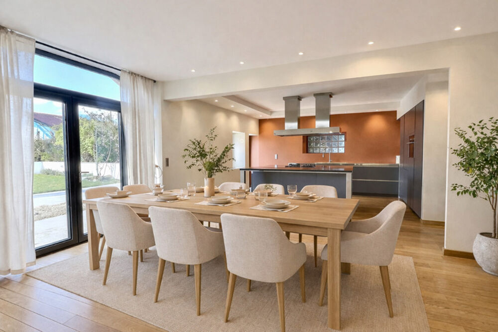 Maison à vendre 8 pièces ORNEX (01)