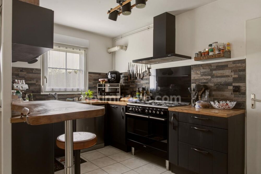 Vente Maison HONFLEUR - MAISON FAMILIALE - 5 PIECES - 4 CHAMBRES DONT UNE SUITE DE PLAIN PIED - JARDIN DE 450 M2 - GARAGE ET PARKING Honfleur