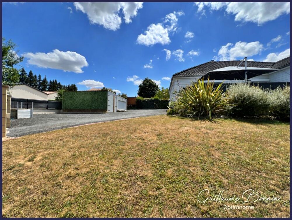 Vente Maison Maison à vendre 5 pièces de 129m², 3 chambres, suite parentale, SPA, garages - DPE C - secteur calme à NOUAILLÉ-MAUPERTUIS 86340 Nouaille maupertuis