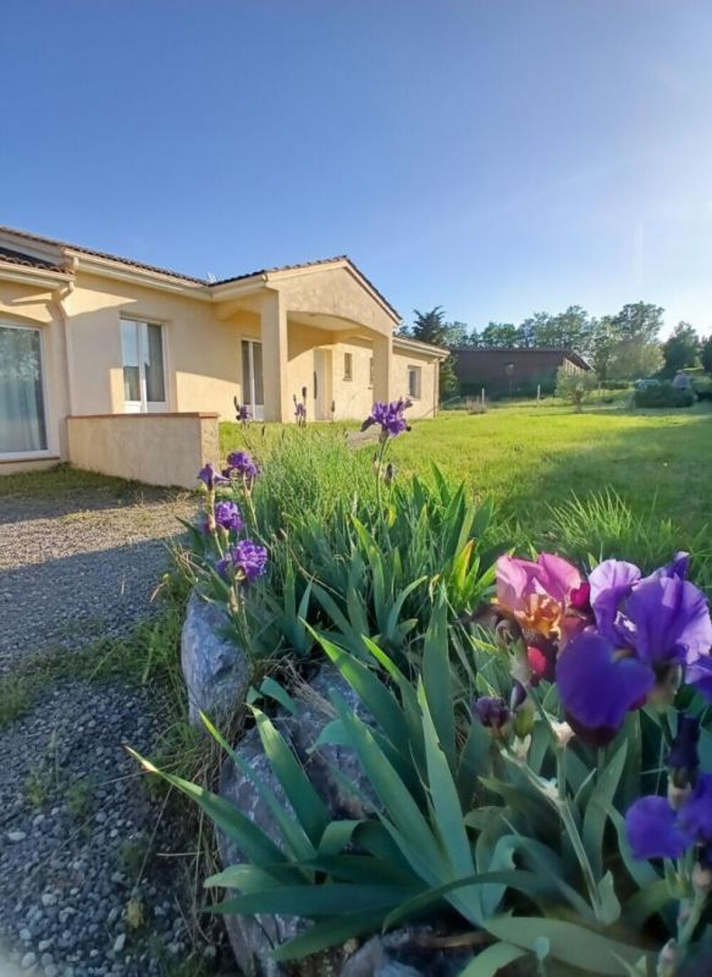 Maison de 115m², 6 pièces piscine et panneaux photovoltaïques