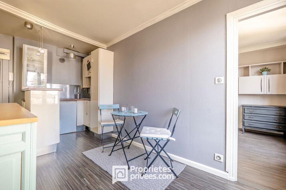 Vente Appartement Paris 18ème - Rue Lepic - Un deux-pièces au coeur de Montmartre! Paris 18