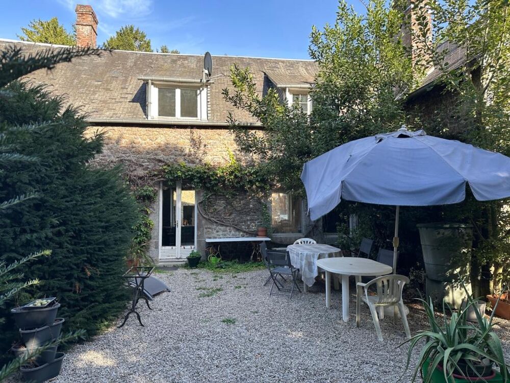 Maison à vendre 8 pièces Proche de CARROUGES (61)