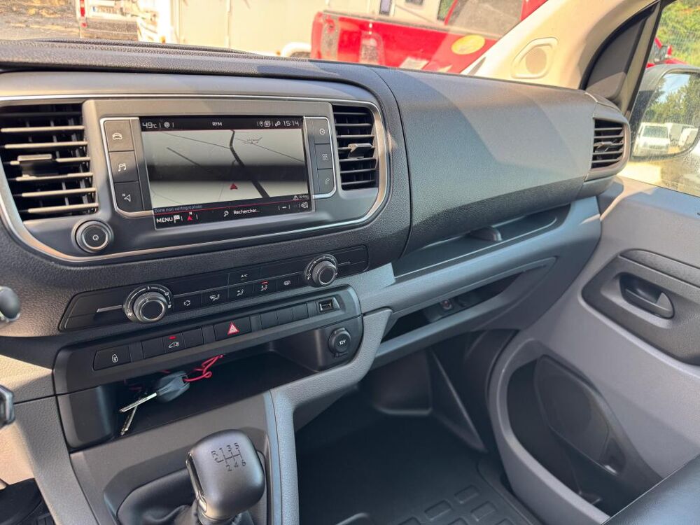 Jumpy Fourgon Driver M 2.0 BlueHDi 120CV BVM6 2019 occasion 84300 Cavaillon