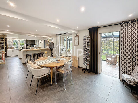   Bien d'exception entre nature et raffinement Maison - 12 pi�ce(s) - 207 m�