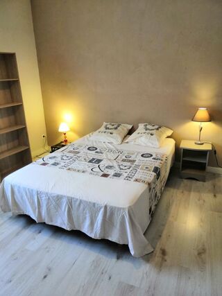  Appartement à louer 2 pièces 50 m²