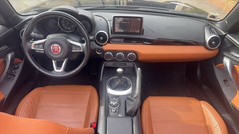 124 spider 1.4 MultiAir 140 Lusso - Premi&egrave;re main 2017 occasion 83310 Cogolin