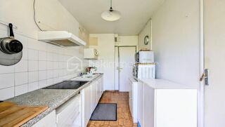 Vente Appartement T3 LUMINEUX AU DERNIER ÉTAGE – BALCON, CAVE ET GARAGE Evry