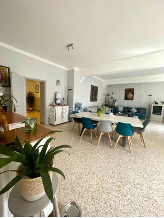  Propriété/château à vendre 7 pièces 268 m²
