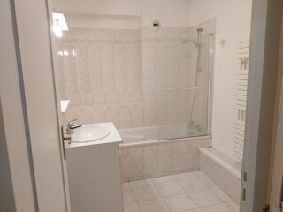  Appartement à louer 2 pièces 50 m²